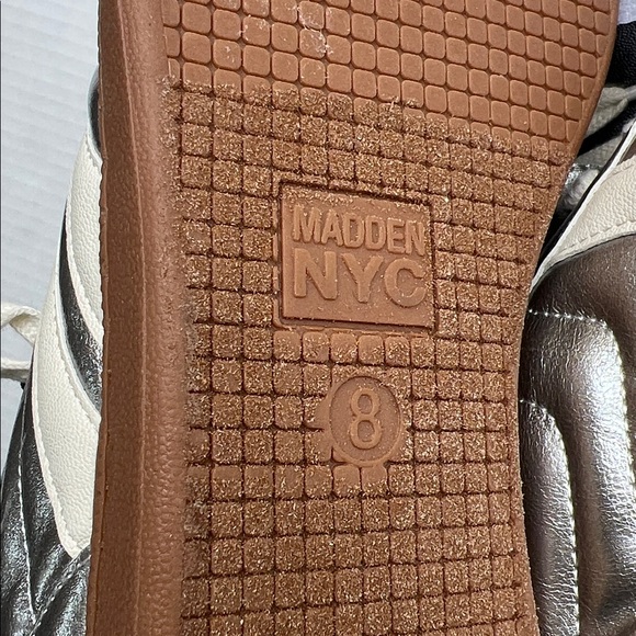 Made NYC Silver Sneakers size 8 - Picture 8 of 10